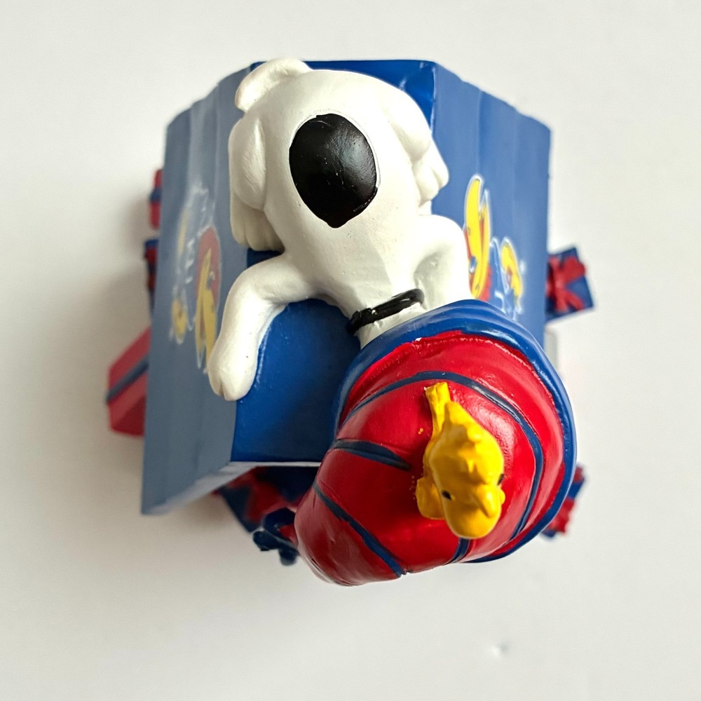 Peanuts Sports Snoopy's Doghouse KU Jayhawks Holiday Kansas University - Picture 6 of 12